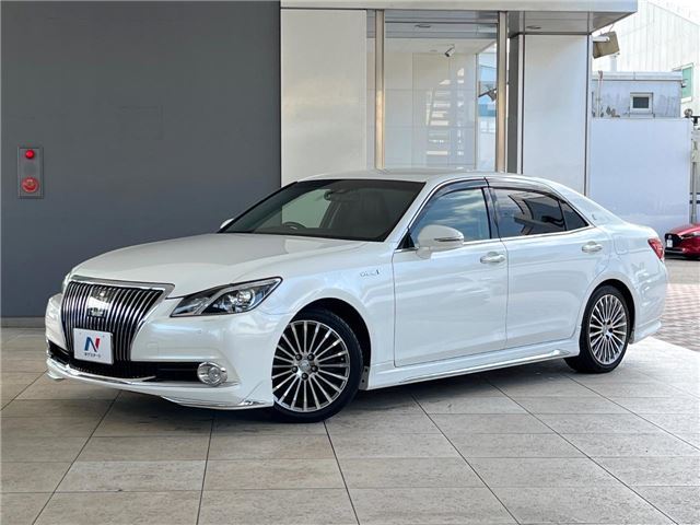 2017 Toyota Crown Majesta Sedan for sale, Japanese used car export - photo 1 of 30 | GULJI TRADERS