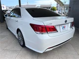 2017 Toyota Crown Majesta Sedan for sale, Japanese used car export - photo 26 of 30 | GULJI TRADERS