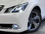 2017 Toyota Crown Majesta 3.5 F Version Pre-Collision Safety! Radar Pearl Sedan for sale, Japanese used car export - photo 8 of 10 | GULJI TRADERS
