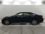 2017 Toyota Crown Majesta F version Blue Sedan for sale, Japanese used car export - photo 4 of 12 | GULJI TRADERS