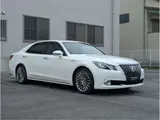 2017 Toyota Crown Majesta 3.5 F version Pearl Sedan for sale, Japanese used car export - photo 3 of 35 | GULJI TRADERS