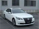 2017 Toyota Crown Majesta 3.5 F version Pearl Sedan for sale, Japanese used car export - photo 4 of 35 | GULJI TRADERS