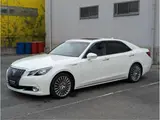 2017 Toyota Crown Majesta 3.5 F version Pearl Sedan for sale, Japanese used car export - photo 9 of 35 | GULJI TRADERS