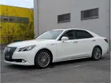 2017 Toyota Crown Majesta 3.5 F version Pearl Sedan for sale, Japanese used car export - photo 10 of 35 | GULJI TRADERS