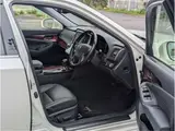 2017 Toyota Crown Majesta 3.5 F version Pearl Sedan for sale, Japanese used car export - photo 17 of 35 | GULJI TRADERS