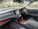 2017 Toyota Crown Majesta 3.5 F version Pearl Sedan for sale, Japanese used car export - photo 26 of 35 | GULJI TRADERS