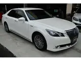2017 Toyota Crown Majesta F version White Sedan for sale, Japanese used car export - photo 3 of 9 | GULJI TRADERS