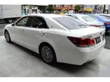 2017 Toyota Crown Majesta F version White Sedan for sale, Japanese used car export - photo 6 of 9 | GULJI TRADERS