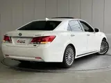2018 Toyota Crown Majesta 3.5 F Version J Frontier Auto Closer! Pearl Sedan for sale, Japanese used car export - photo 2 of 10 | GULJI TRADERS