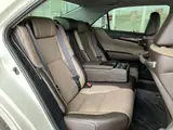 2018 Toyota Crown Majesta 3.5 F Version J Frontier Auto Closer! Pearl Sedan for sale, Japanese used car export - photo 5 of 10 | GULJI TRADERS