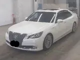 2018 Toyota Crown Majesta F Version J-Frontier Pearl Sedan for sale, Japanese used car export - photo 4 of 9 | GULJI TRADERS