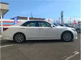 2017 Toyota Crown Sedan Hybrid Athlete SJ-Frontier LTD Pearl Sedan for sale, Japanese used car export - photo 7 of 80 | GULJI TRADERS