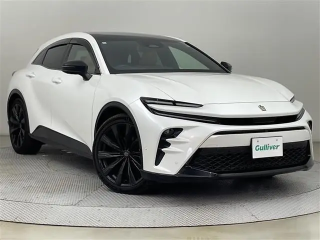 2023 Toyota Crown Sport Z 4WD - photo 1 2023 Toyota Crown Sport Z 4WD White Coupe for sale, Japanese used car export - photo 1 of 24 | GULJI TRADERS