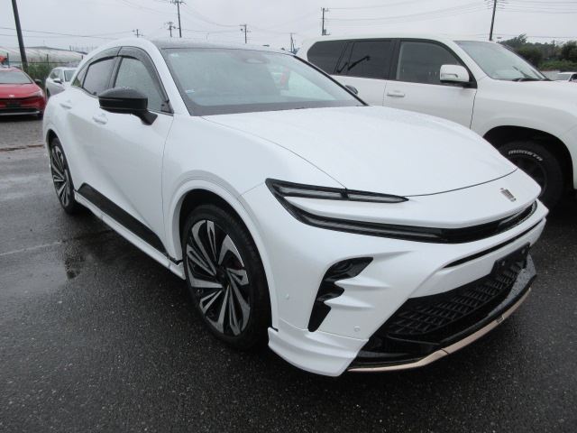 2025 Toyota Crown Sport Sport RS(PHEV) Sedan for sale, Japanese used car export - photo 1 of 17 | GULJI TRADERS