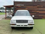 1995 Toyota Crown Van 2.0 Super Deluxe White Van for sale, Japanese used car export - photo 2 of 9 | GULJI TRADERS