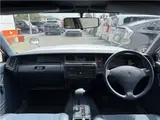 1996 Toyota Crown Van Super Deluxe ★ Front and rear chrome bumpers ★ Electric fender mirrors ★ Air conditioning White Van for sale, Japanese used car export - photo 3 of 50 | GULJI TRADERS