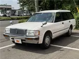 1996 Toyota Crown Van Super Deluxe ★ Front and rear chrome bumpers ★ Electric fender mirrors ★ Air conditioning White Van for sale, Japanese used car export - photo 6 of 50 | GULJI TRADERS