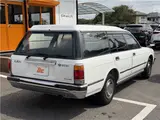 1996 Toyota Crown Van Super Deluxe ★ Front and rear chrome bumpers ★ Electric fender mirrors ★ Air conditioning White Van for sale, Japanese used car export - photo 9 of 50 | GULJI TRADERS