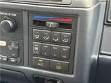 1996 Toyota Crown Van Super Deluxe ★ Front and rear chrome bumpers ★ Electric fender mirrors ★ Air conditioning White Van for sale, Japanese used car export - photo 18 of 50 | GULJI TRADERS