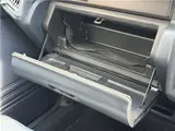 1996 Toyota Crown Van Super Deluxe ★ Front and rear chrome bumpers ★ Electric fender mirrors ★ Air conditioning White Van for sale, Japanese used car export - photo 19 of 50 | GULJI TRADERS