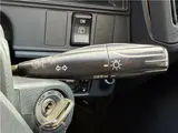 1996 Toyota Crown Van Super Deluxe ★ Front and rear chrome bumpers ★ Electric fender mirrors ★ Air conditioning White Van for sale, Japanese used car export - photo 26 of 50 | GULJI TRADERS