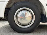1996 Toyota Crown Van Super Deluxe ★ Front and rear chrome bumpers ★ Electric fender mirrors ★ Air conditioning White Van for sale, Japanese used car export - photo 41 of 50 | GULJI TRADERS