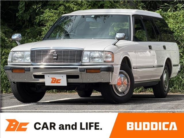 1996 Toyota Crown Van Super Deluxe ★ Front and rear chrome bumpers ★ Electric fender mirrors ★ Air conditioning White Van for sale, Japanese used car export | GULJI TRADERS