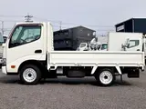 2019 Toyota Dyna Truck Flatbed truck, 1250kg load capacity, gross vehicle weight less than 3.5t, compatible with the new standard driver's license. White Truck for sale, Japanese used car export - photo 9 of 40 | GULJI TRADERS