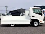 2019 Toyota Dyna Truck Flatbed truck, 1250kg load capacity, gross vehicle weight less than 3.5t, compatible with the new standard driver's license. White Truck for sale, Japanese used car export - photo 15 of 40 | GULJI TRADERS
