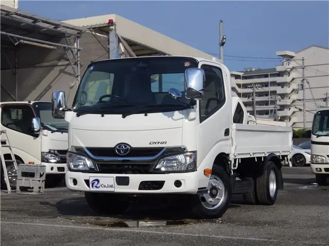 2019 Toyota Dyna Truck Flatbed, 2-ton, 10-foot, fully low-floor, automatic transmission, diesel. - photo 1 2019 Toyota Dyna Truck Flatbed, 2-ton, 10-foot, fully low-floor, automatic transmission, diesel. White Truck for sale, Japanese used car export - photo 1 of 42 | GULJI TRADERS