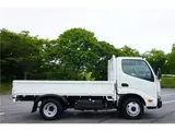 2019 Toyota Dyna Truck 2t flatbed truck, low-floor, automatic transmission. White Truck for sale, Japanese used car export - photo 9 of 50 | GULJI TRADERS