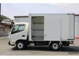 2019 Toyota Dyna Truck Refrigerated/freezer truck, 2-ton capacity, medium size. White Truck for sale, Japanese used car export - photo 30 of 50 | GULJI TRADERS