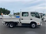 2020 Toyota Dyna Truck 2-ton capacity, double cab, arm-type power gate, low-floor, MT6 White Truck for sale, Japanese used car export - photo 4 of 71 | GULJI TRADERS