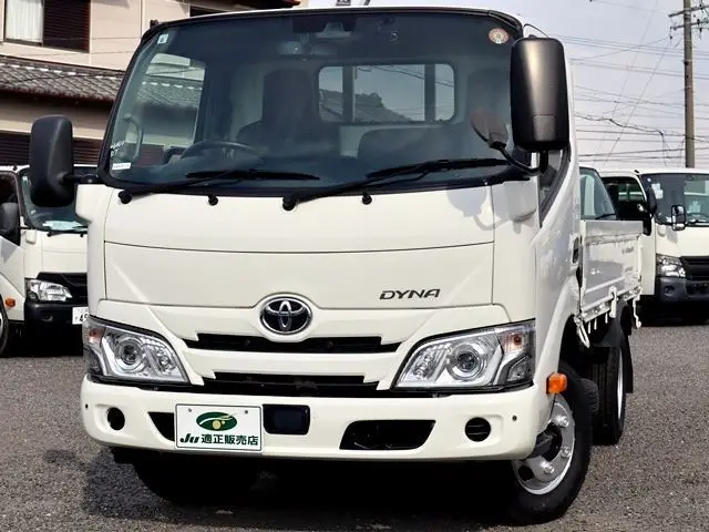 2020 Toyota Dyna Truck Flatbed, 2-ton load capacity, standard 10-foot body, low-floor design, gross vehicle weight less than 5 tons. - photo 1 2020 Toyota Dyna Truck Flatbed, 2-ton load capacity, standard 10-foot body, low-floor design, gross vehicle weight less than 5 tons. White Truck for sale, Japanese used car export - photo 1 of 42 | GULJI TRADERS