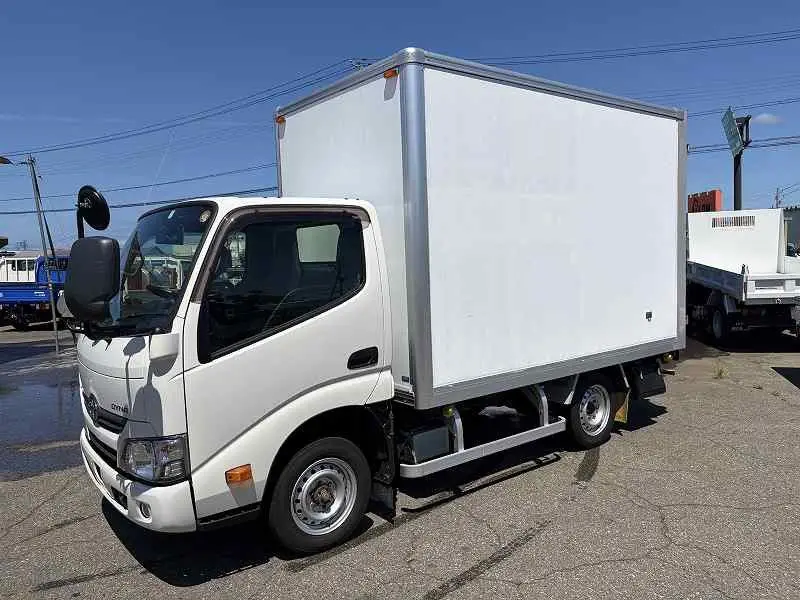 2020 Toyota Dyna Truck No power tailgate, Not applicable, 4WD - photo 1 2020 Toyota Dyna Truck No power tailgate, Not applicable, 4WD White Truck for sale, Japanese used car export - photo 1 of 25 | GULJI TRADERS