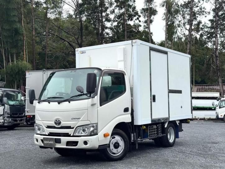 2020 Toyota Dyna Truck - photo 1 2020 Toyota Dyna Truck Truck for sale, Japanese used car export - photo 1 of 21 | GULJI TRADERS
