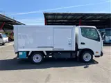 2021 Toyota Dyna Truck 4WD 0.85-ton aluminum van with refrigeration unit White Truck for sale, Japanese used car export - photo 7 of 59 | GULJI TRADERS