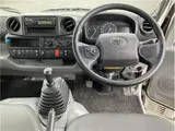 2021 Toyota Dyna Truck Tanker truck 1.9KL/1.52T/Justlow White Truck for sale, Japanese used car export - photo 13 of 19 | GULJI TRADERS
