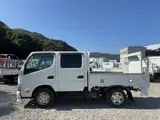 2021 Toyota Dyna Truck Tokushima Prefecture, 2-ton capacity, ShinMaywa vertical power gate, double cab, 6-speed manual transmission, pre-collision system. White Truck for sale, Japanese used car export - photo 4 of 61 | GULJI TRADERS