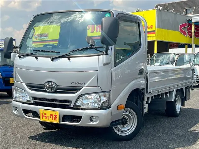 2021 Toyota Dyna Truck 1.25-ton low-bed flatbed truck, 1KD diesel engine, automatic transmission, suitable for regular driver's licenses. - photo 1 2021 Toyota Dyna Truck 1.25-ton low-bed flatbed truck, 1KD diesel engine, automatic transmission, suitable for regular driver's licenses. Silver Truck for sale, Japanese used car export - photo 1 of 39 | GULJI TRADERS