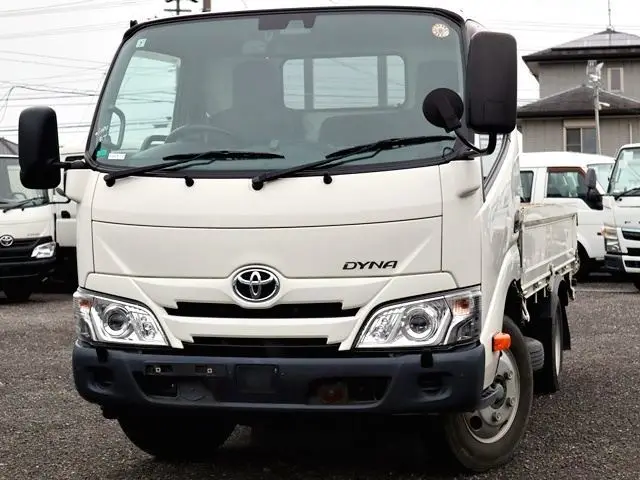2021 Toyota Dyna Truck Flatbed truck, 2-ton load capacity, standard 10-foot body, Justlow, gross vehicle weight less than 5 tons. - photo 1 2021 Toyota Dyna Truck Flatbed truck, 2-ton load capacity, standard 10-foot body, Justlow, gross vehicle weight less than 5 tons. White Truck for sale, Japanese used car export - photo 1 of 6 | GULJI TRADERS