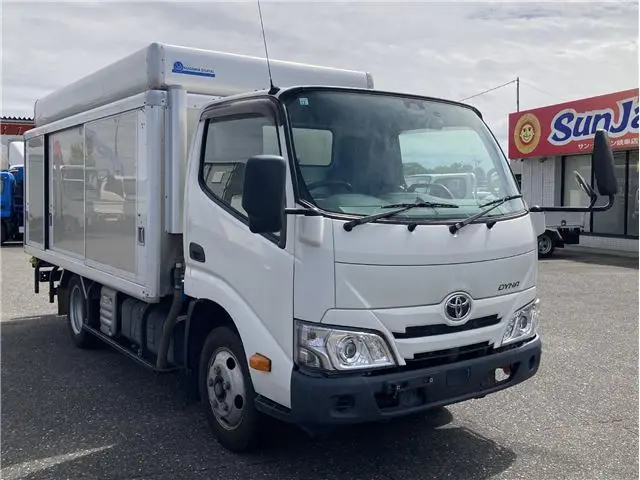 2021 Toyota Dyna Truck Bottle Cart 1.95T Full Just Low - photo 1 2021 Toyota Dyna Truck Bottle Cart 1.95T Full Just Low White Truck for sale, Japanese used car export - photo 1 of 20 | GULJI TRADERS