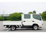 2021 Toyota Dyna Truck 1.15t ★ Double cab ★ Flatbed ★ Low floor White Truck for sale, Japanese used car export - photo 10 of 50 | GULJI TRADERS