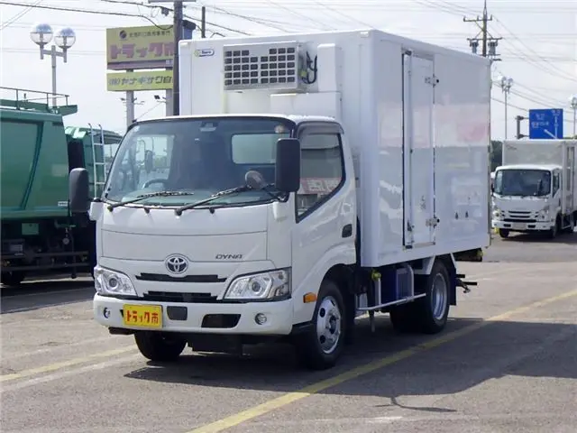 2021 Toyota Dyna Truck Low-temperature refrigerated/freezer truck, 2-ton capacity, standby mode, -30 degrees Celsius, standard 10-foot length, left-side door. - photo 1 2021 Toyota Dyna Truck Low-temperature refrigerated/freezer truck, 2-ton capacity, standby mode, -30 degrees Celsius, standard 10-foot length, left-side door. White Truck for sale, Japanese used car export - photo 1 of 51 | GULJI TRADERS