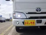 2021 Toyota Dyna Truck Low-temperature refrigerated/freezer truck, 2-ton capacity, standby mode, -30 degrees Celsius, standard 10-foot length, left-side door. White Truck for sale, Japanese used car export - photo 2 of 51 | GULJI TRADERS