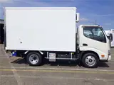 2021 Toyota Dyna Truck Low-temperature refrigerated/freezer truck, 2-ton capacity, standby mode, -30 degrees Celsius, standard 10-foot length, left-side door. White Truck for sale, Japanese used car export - photo 4 of 51 | GULJI TRADERS