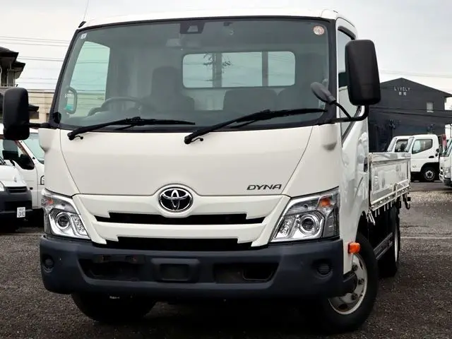 2021 Toyota Dyna Truck Flatbed, 2-ton load capacity, wide long, low-floor, gross vehicle weight less than 5 tons - photo 1 2021 Toyota Dyna Truck Flatbed, 2-ton load capacity, wide long, low-floor, gross vehicle weight less than 5 tons White Truck for sale, Japanese used car export - photo 1 of 7 | GULJI TRADERS