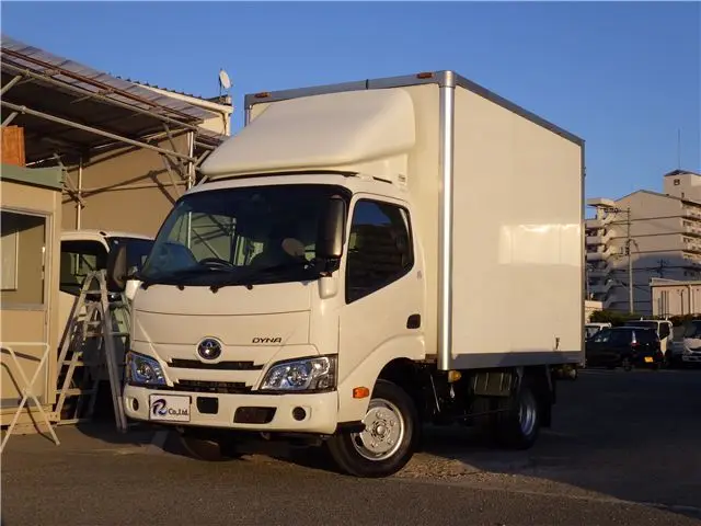 2021 Toyota Dyna Truck Aluminum van, 2-ton capacity, low-floor, automatic transmission, diesel engine. - photo 1 2021 Toyota Dyna Truck Aluminum van, 2-ton capacity, low-floor, automatic transmission, diesel engine. White Truck for sale, Japanese used car export - photo 1 of 49 | GULJI TRADERS