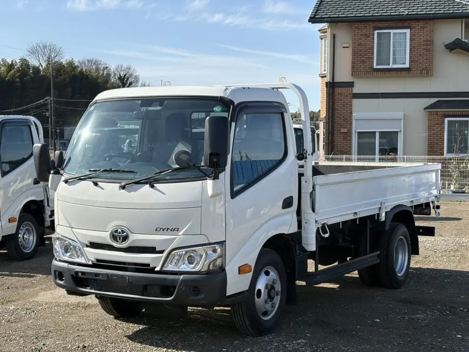 2021 Toyota Dyna Truck No power gate, Not applicable 2WD - photo 1 2021 Toyota Dyna Truck No power gate, Not applicable 2WD White Truck for sale, Japanese used car export - photo 1 of 23 | GULJI TRADERS