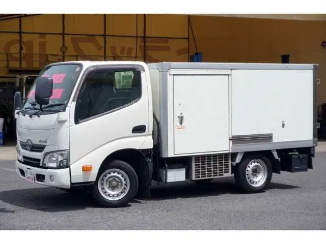 2021 Toyota Dyna Truck Short frozen 1 ton side-loaded - photo 1 2021 Toyota Dyna Truck Short frozen 1 ton side-loaded White Truck for sale, Japanese used car export - photo 1 of 39 | GULJI TRADERS